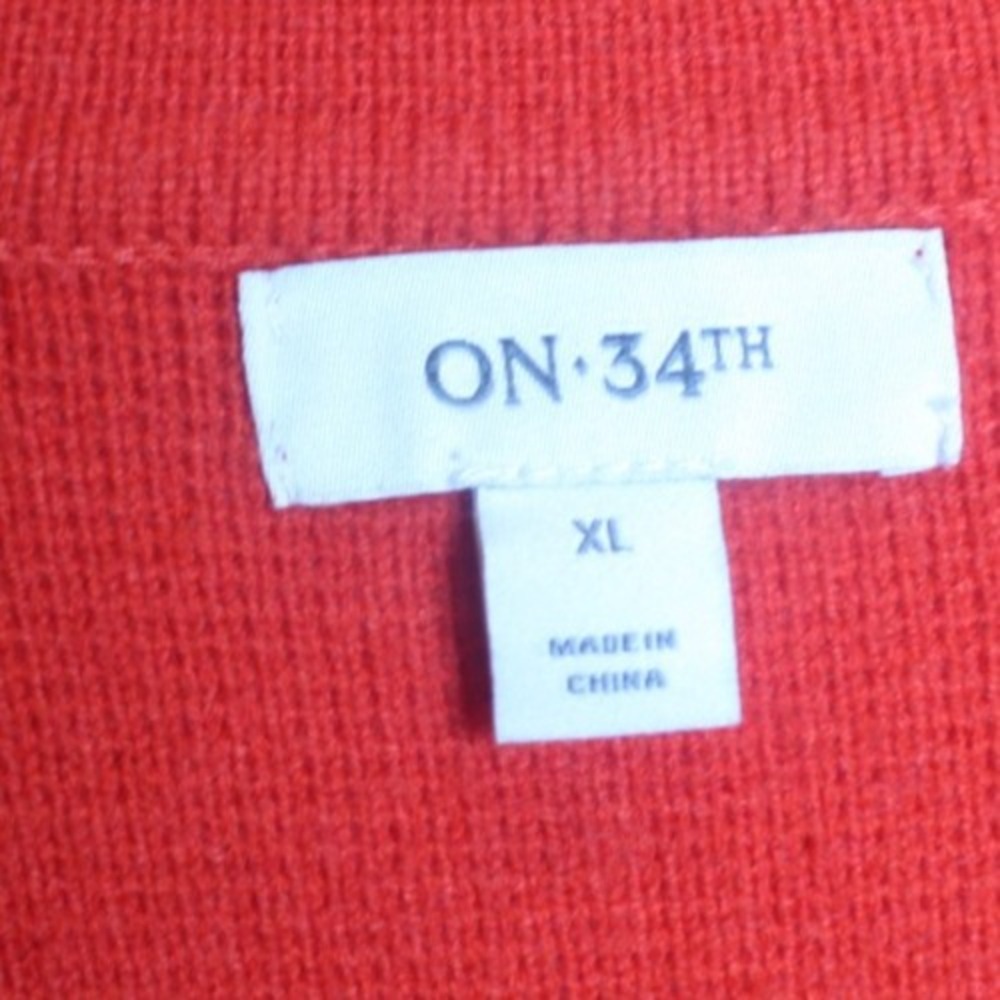 Bundle of two On 34th sweater xl 1 red and 1 gray - Picture 4 of 10